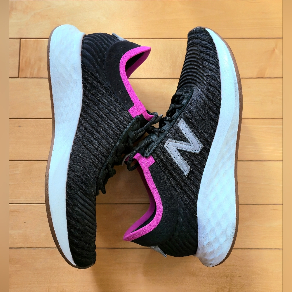 New Balance Womens's Fresh Foam Roav Fusion Running Shoes - US Size 9